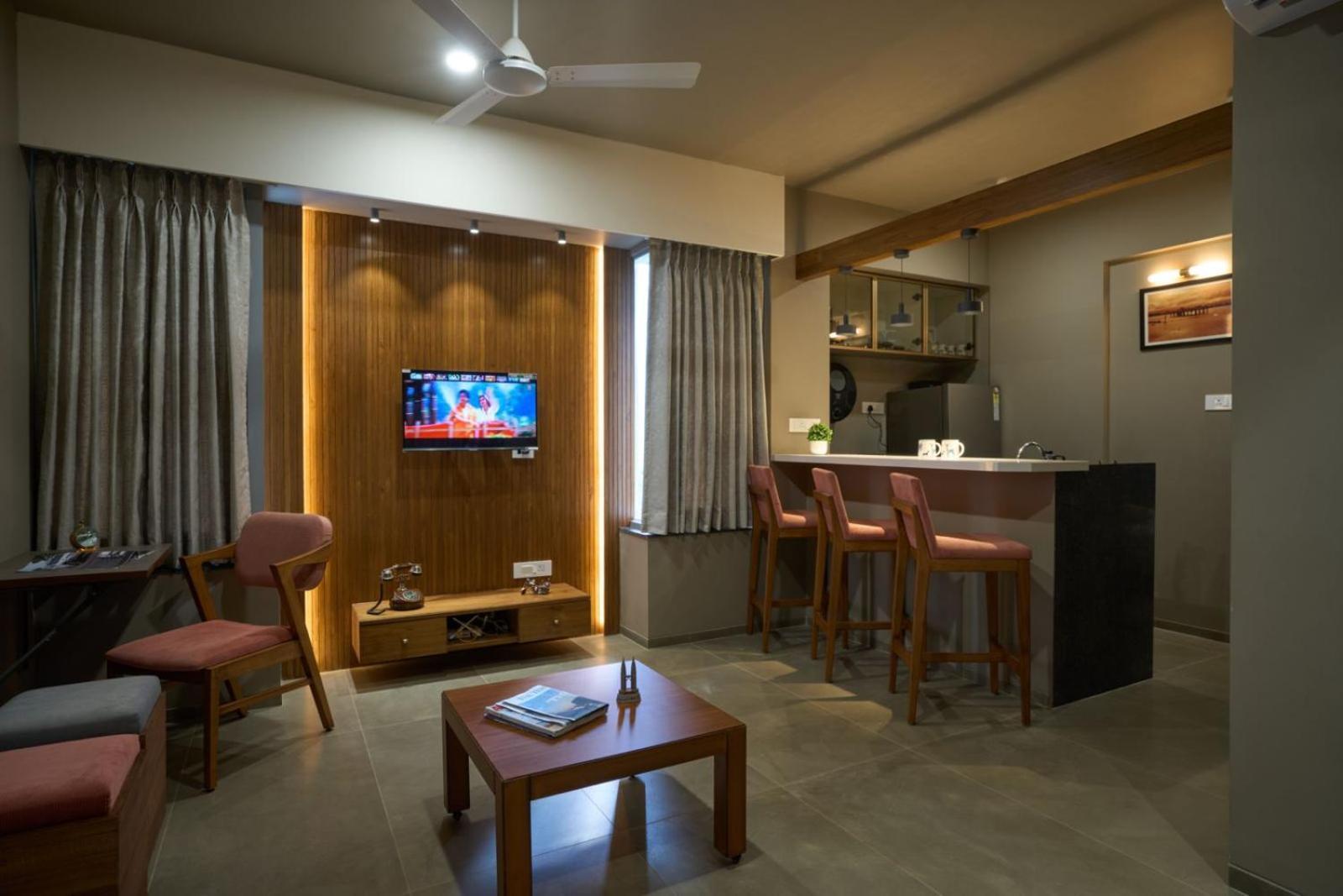 Serenity Homes Kolhapur Esterno foto